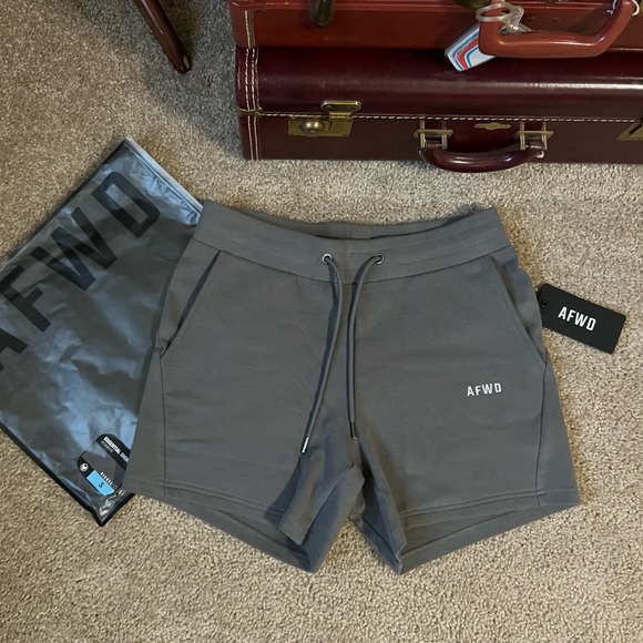 Alpha Forward Sweat Shorts NWT - Picture 4 of 13